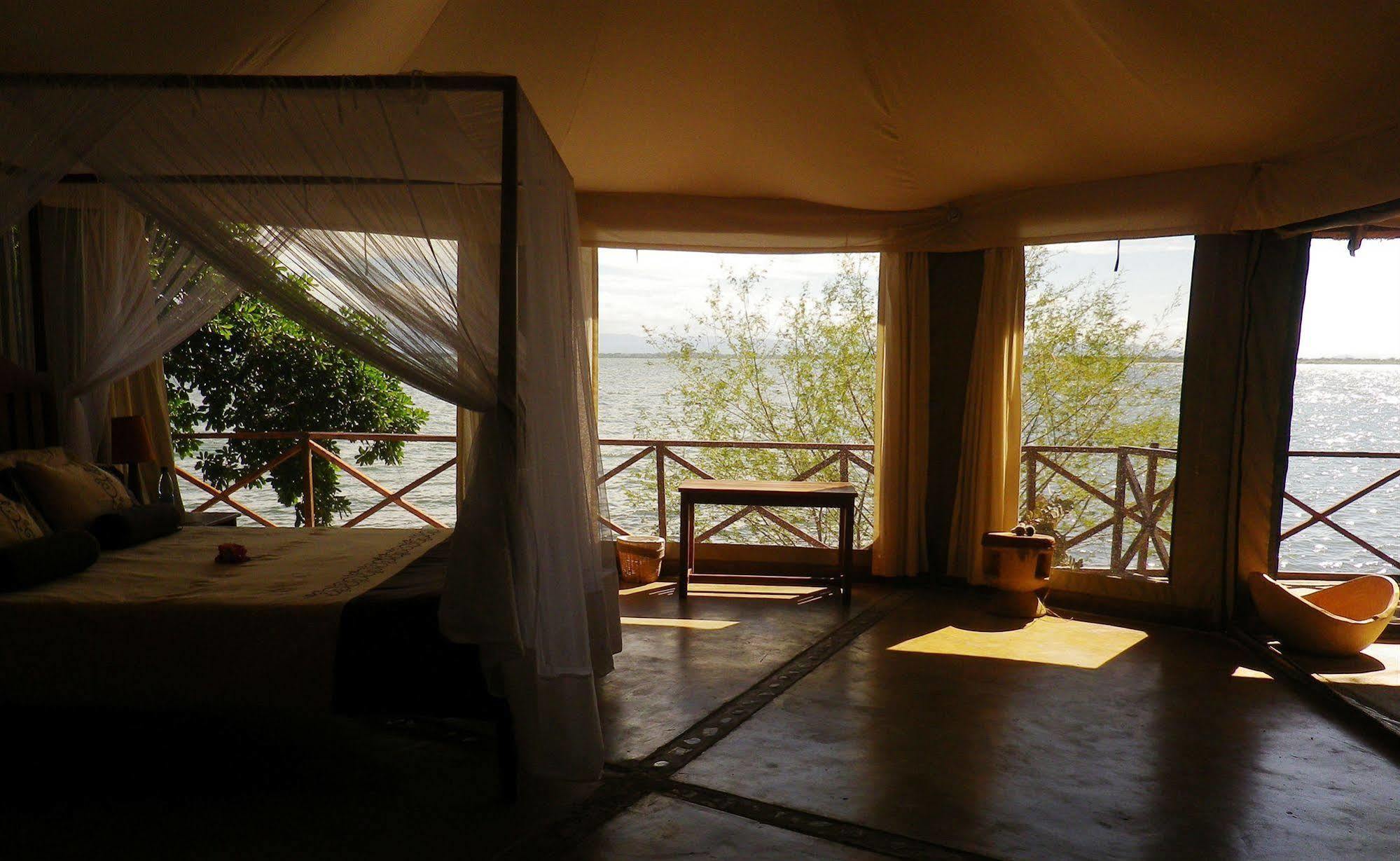 Senga Blue Zebra Island Lodge מראה חיצוני תמונה